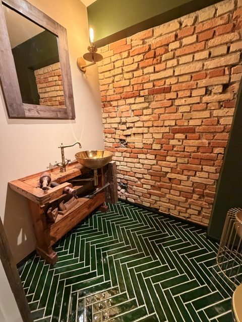 Rustikt toilet